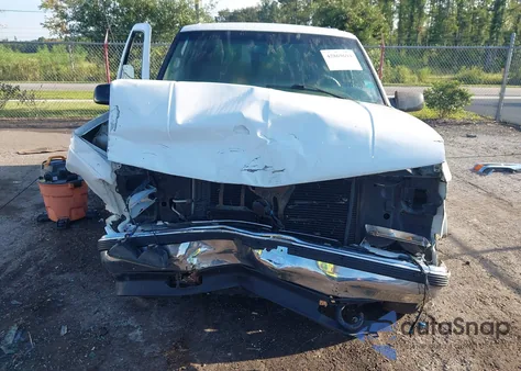 1999 Chevrolet Tahoe Ls z USA, uszkodzony, nr VIN 1GNEK13R7XJ555202